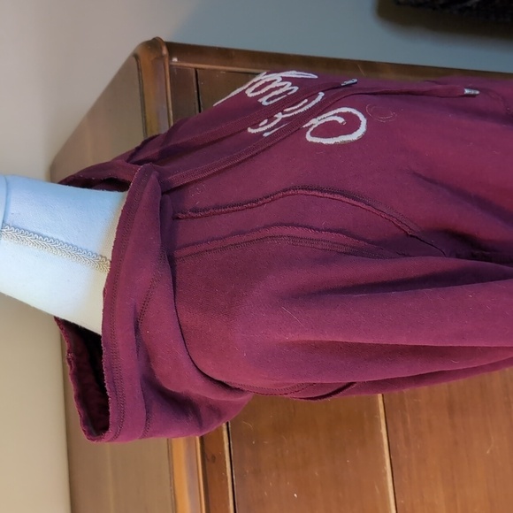 AMERICAN EAGLE 🦅 Burgundy Washed Y2K Hoodie Sweatshirt SZ M - Picture 9 of 12